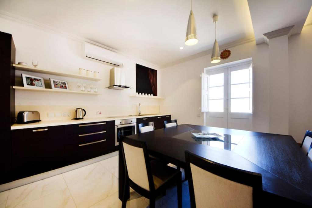 Ag3 - Large, Bright And Stylish Appartement Valletta Buitenkant foto